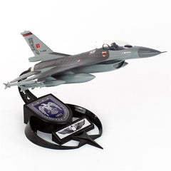 F-16 AKBA Sergiye hazır standlı Model Uçak ( KURT )
