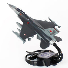F-16 AKBA Sergiye hazır standlı Model Uçak ( KURT )