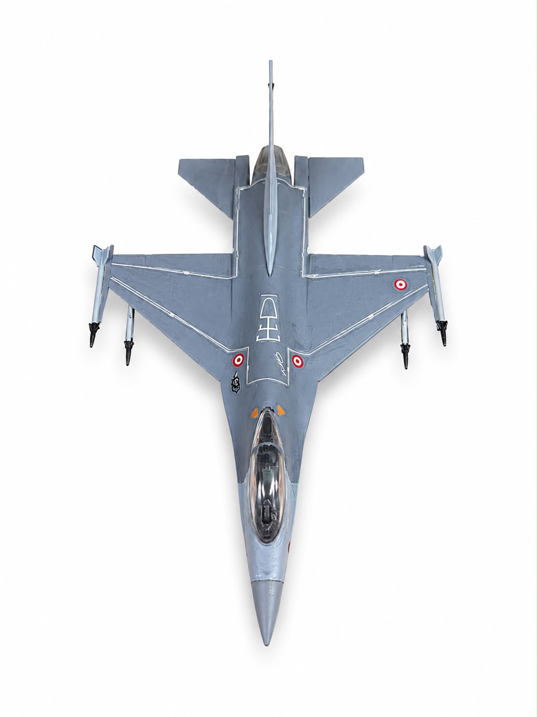 MONTAJLI + BOYALI F-16 MAKET UCAK