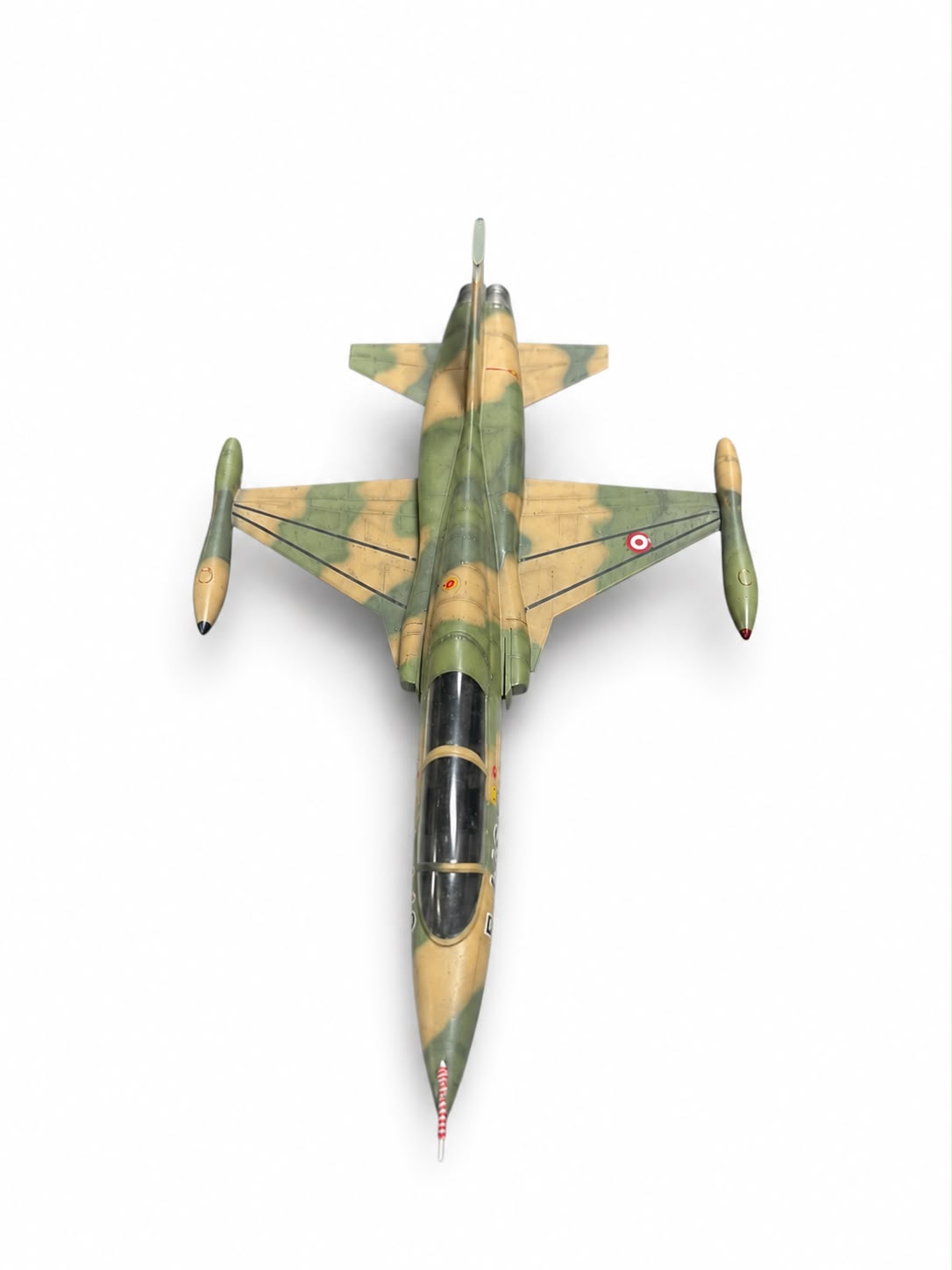 MONTAJLI + BOYALI F-5B MAKET UCAK (Kamuflaj)