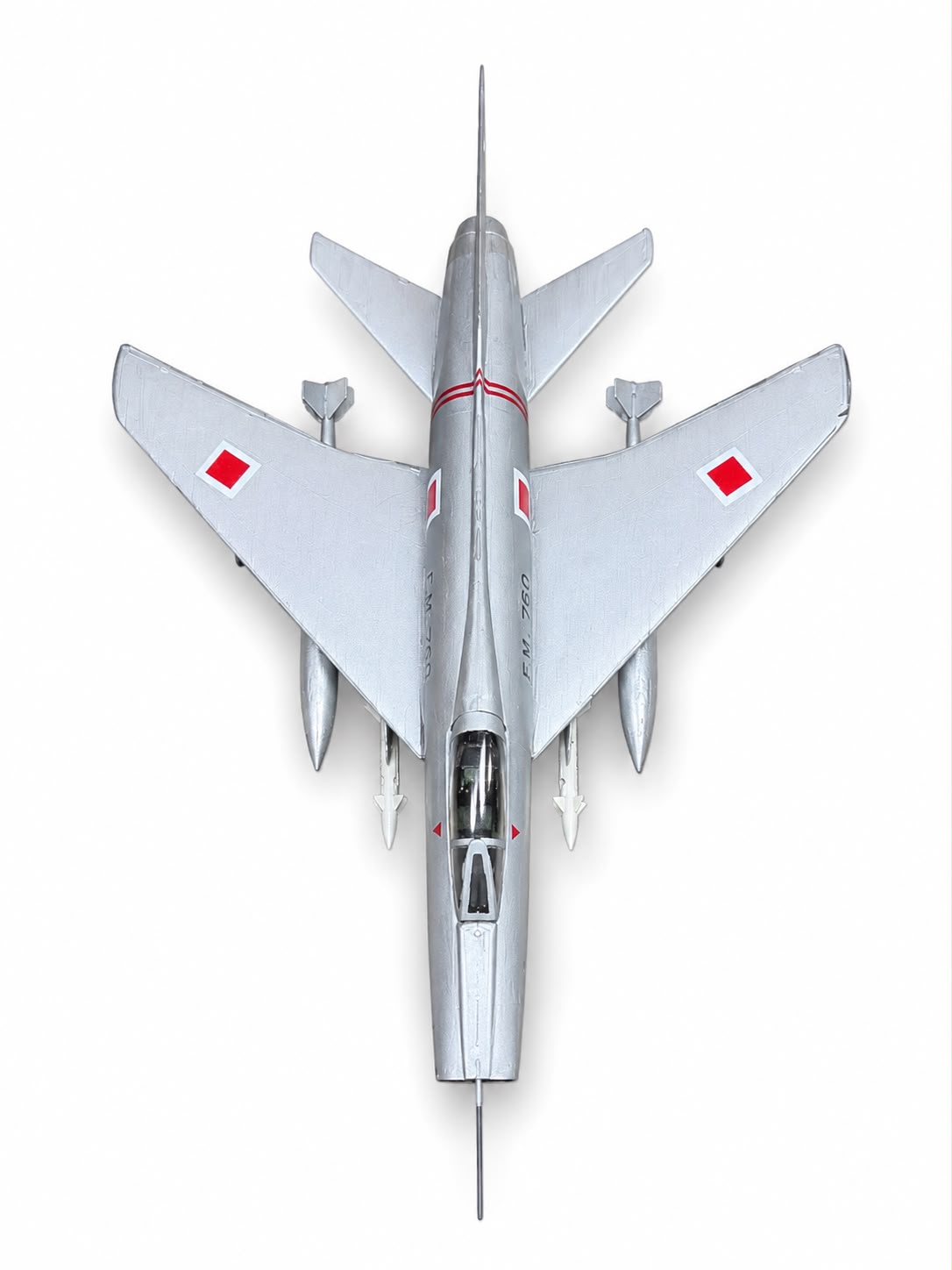 MONTAJLI + BOYALI SUPER SABRE F-100C